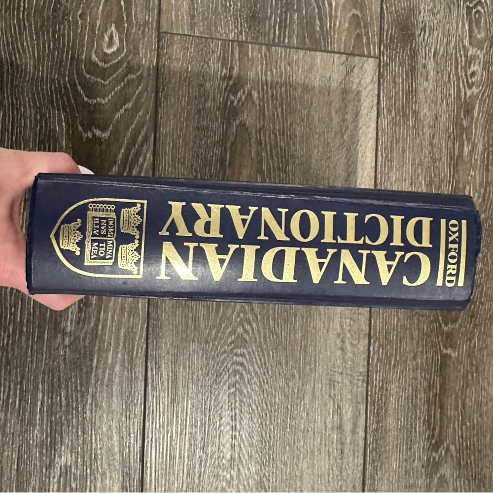 The Canadian Oxford Dictionary published in 1998, - Picture 9 of 14